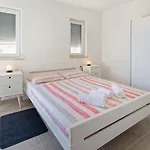 Kana By Rent Istria *